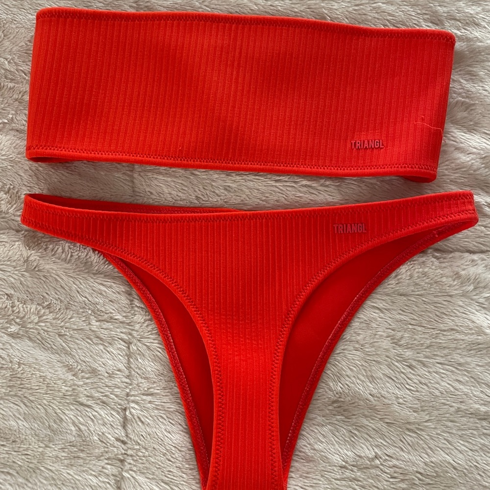 women’s TRIANGLE bathing suit